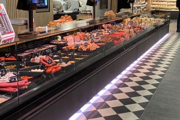 Smeva-koeltoonbank-AD-Delhaize